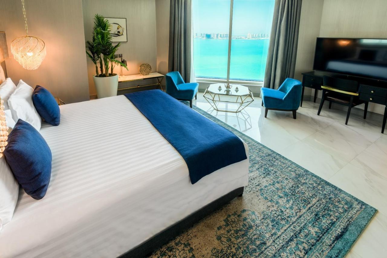 Centara West Bay Hotel & Residences ドーハ エクステリア 写真 Deluxe Room