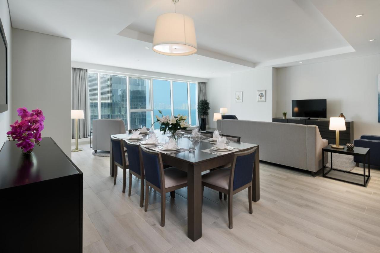 Centara West Bay Hotel & Residences ドーハ エクステリア 写真