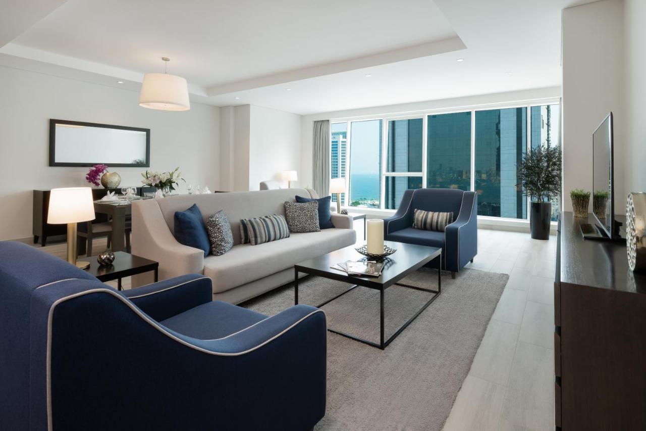 Centara West Bay Hotel & Residences ドーハ エクステリア 写真