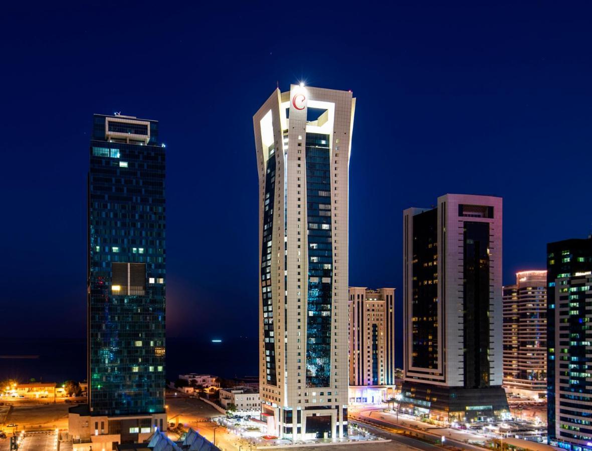 Centara West Bay Hotel & Residences ドーハ エクステリア 写真 The Torch Doha