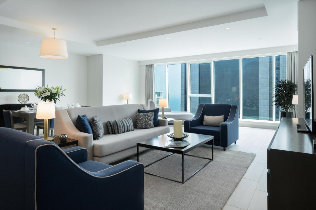 Centara West Bay Hotel & Residences ドーハ エクステリア 写真